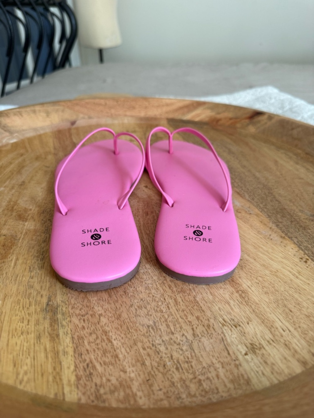 Shade & Shore Bright Pink Women's Flip Flop Sandals - Picture 5 of 6